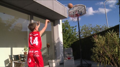 2020-05-03 00:00:00 - Kortrijk Spurs boven op internationaal online basketbaltoernooi