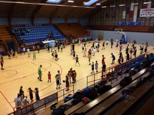 2018-04-30 00:00:00 - Amerikaanse basketcoaches trainen onze jongeren