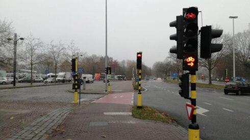 2019-12-05 00:00:00 - Nieuw type verkeerslichten voor fietsers geïnstalleerd op gewestweg in Brugge