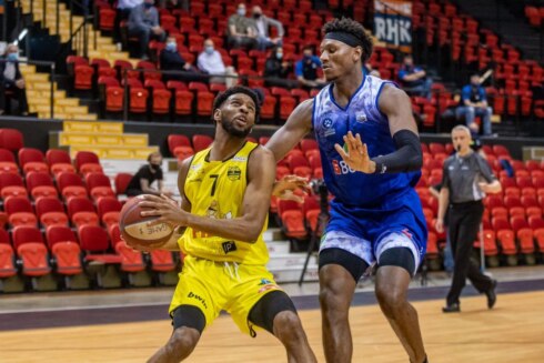 2021-06-04 00:00:00 - Oostende wint eerste wedstrijd van play-offs finale