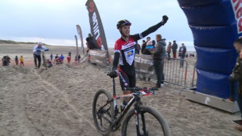 2016-11-27 00:00:00 - D'Hoore bekroont overwicht Laeremans-Ednine in Koksijde