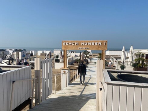2022-03-23 00:00:00 - Strandbars vroeger open dan andere jaren