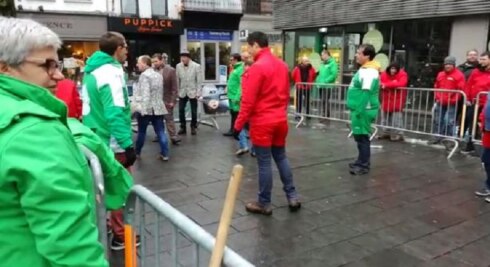 2017-12-13 00:00:00 - Vakbonden voetballen voor faire belastingen