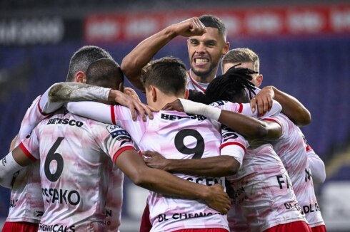 2023-01-19 00:00:00 - Zulte Waregem vergroot zorgen van geplaagd Anderlecht