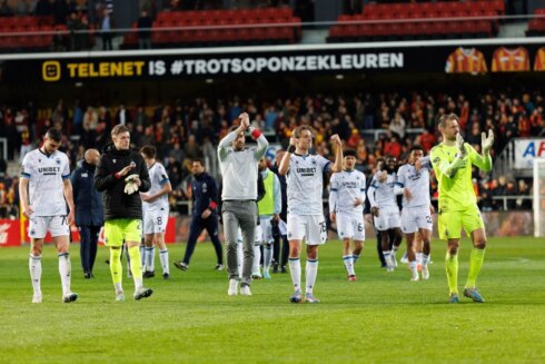 2023-04-03 00:00:00 - Club Brugge blijft in het spoor van AA Gent na zege tegen KV Mechelen