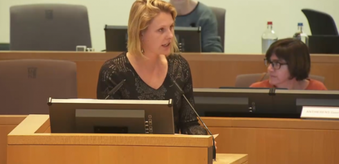 2020-09-23 00:00:00 - Bieke Moerman (Sp.a) ruilt provincieraadszitje voor koksmuts