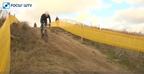 2022-01-05 00:00:00 - Veldrijders verkennen voor eerste keer parcours BK Middelkerke