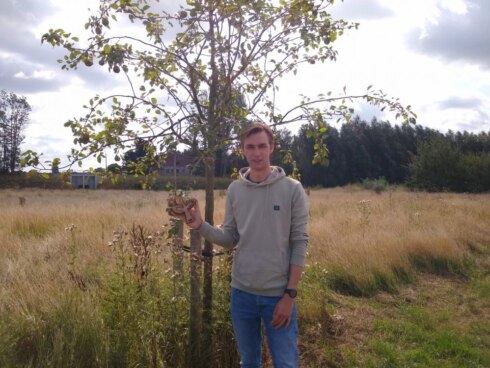 2019-08-07 00:00:00 - Wereldverbeteraar uit Kortrijk wil 140 miljoen bomen planten