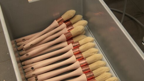2022-09-02 00:00:00 - 175 kaarsjes voor borstelfabrikant Colpaert uit Izegem