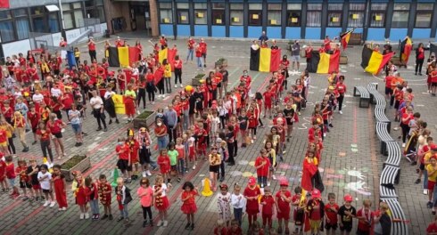 2021-06-17 00:00:00 - Ook schoolgaande kinderen gebeten door EK-microbe