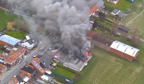 2018-04-04 00:00:00 - Uitslaande brand met giftige rook in Rekkem
