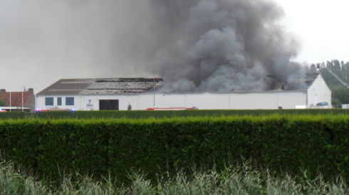 2016-08-12 00:00:00 - Zware bedrijfsbrand in Brugge