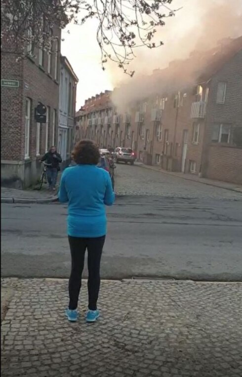 2021-03-10 00:00:00 - Voorbijganger redt vrouw uit brandend huis