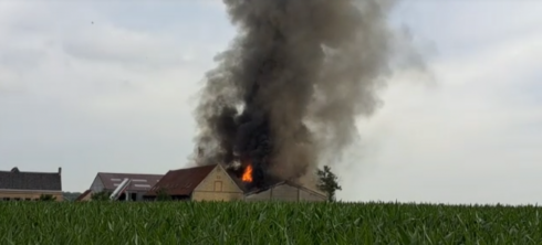 2022-07-06 00:00:00 - Vakantiekamp stopgezet na felle brand in Beauvoorde, 108 kinderen geëvacueerd