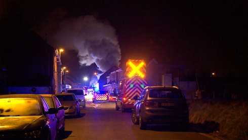 2018-03-21 00:00:00 - Hevige brand vernielt rijhuis in Rekkem
