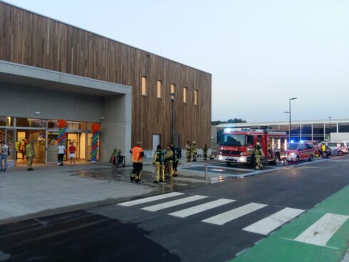 2018-08-29 00:00:00 - Brand in nieuw zwembad Roeselare