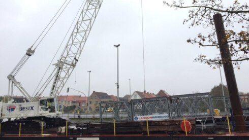 2016-11-14 00:00:00 - Fietsers en voetgangers uit de nood aan Kruispoort
