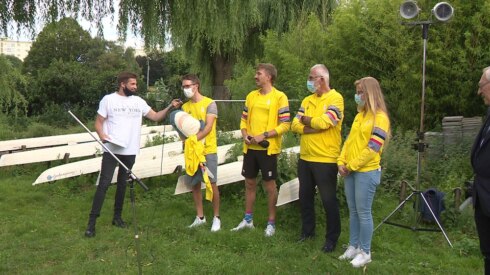 2021-08-01 00:00:00 - Brys en Van Zandweghe door supporters onthaald