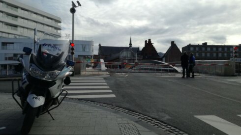 2018-03-05 00:00:00 - Budabrug Kortrijk vertoont even rare kuren