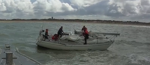 2019-09-07 00:00:00 - Zeilboot met mastbreuk gered voor kust van Wenduine
