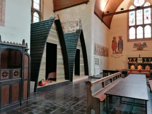 2021-07-14 00:00:00 - Origineel kampeeridee: 'champing' of kamperen in een kerk