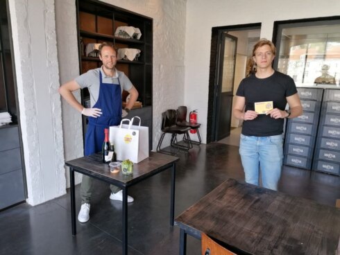 2020-04-27 00:00:00 - Aperitiefbox om thuis op helden te klinken