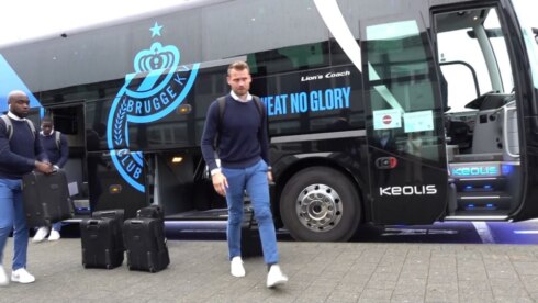 2021-09-27 00:00:00 - Club Brugge vertrokken naar Leipzig, ook Ruud Vormer is mee