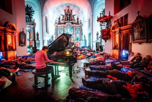 2022-02-20 00:00:00 - Exclusief ligconcert in kloosterkerk Minderbroeders Kapucijnen Brugge