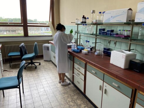 2020-07-01 00:00:00 - Bedrijf Oostkamp: tegen eind 2021 coronavaccin op markt