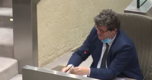 2021-01-13 00:00:00 - Coronakapsel Tommelein besproken in parlement