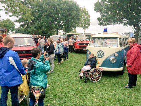 2016-08-21 00:00:00 - 700 oldtimers pakken Wervik in