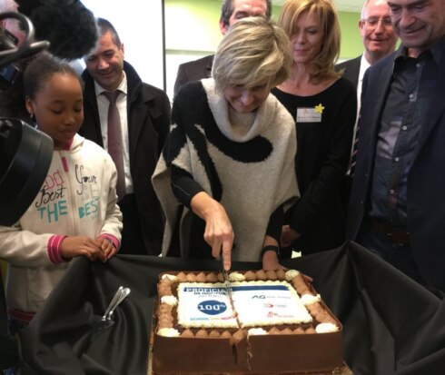 2016-12-10 00:00:00 - Crevits bezoekt 'school van morgen' in Zwevezele
