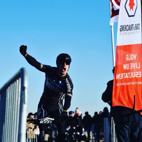 2016-12-04 00:00:00 - Dupont knalt naar overwinning in Beachrace Bredene