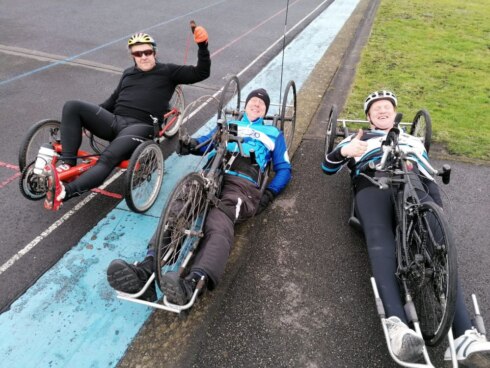 2020-01-27 00:00:00 - Ligfietsers en handbikers rijden de Ronde van Vlaanderen