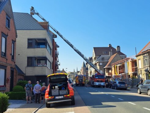 2023-06-14 00:00:00 - Dertig mensen geëvacueerd door brand in Veurne