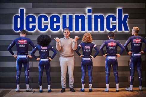 2021-12-01 00:00:00 - Deceuninck blijft dan toch in de koers en sponsort Alpecin-Fenix