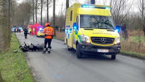 2020-12-22 00:00:00 - Motorrijder (25) komt om het leven bij ongeval in Brugge