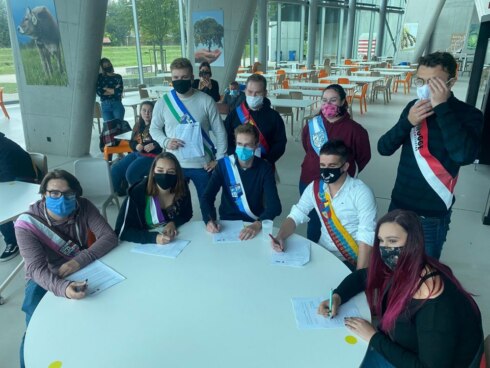 2020-09-29 00:00:00 - Brugse studentenclubs tekenen Vlaams doopcharter