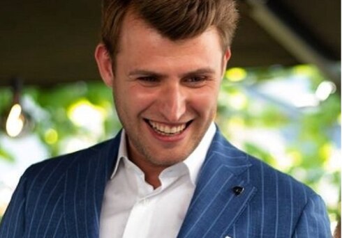 2021-10-18 00:00:00 - Dries Corneillie is beste sommelier van België