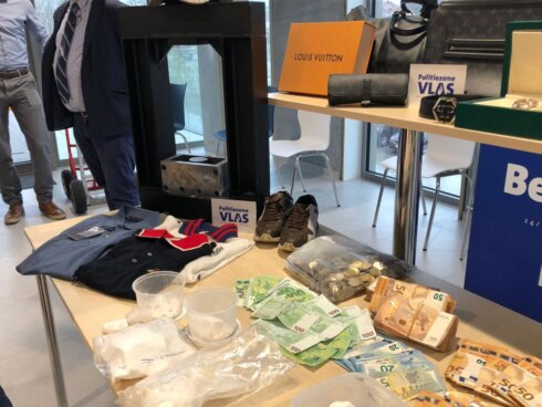 2019-12-13 00:00:00 - Voor 45.000 euro aan cocaïne gevonden, 2 notoire drugdealers in cel