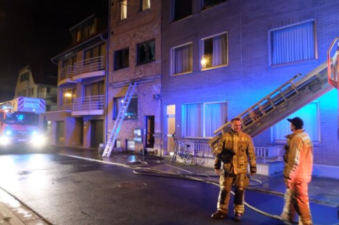 2017-11-26 00:00:00 - Zware brand maakt vier appartementen onbewoonbaar