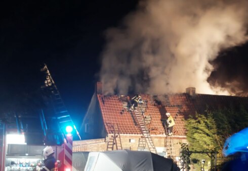 2016-10-25 00:00:00 - Zware schade aan woning door uitslaande dakbrand