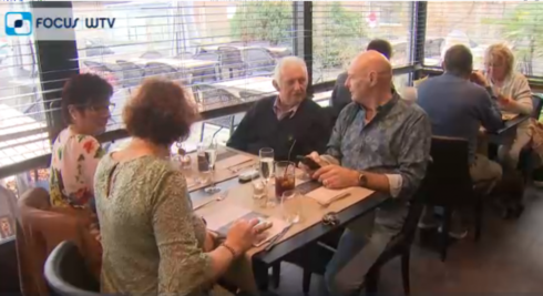 2018-11-24 00:00:00 - Restaurant geeft gratis fles wijn voor wie eet zonder gsm