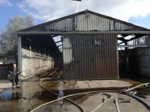 2018-09-18 00:00:00 - Uitslaande stalbrand in Oostrozebeke