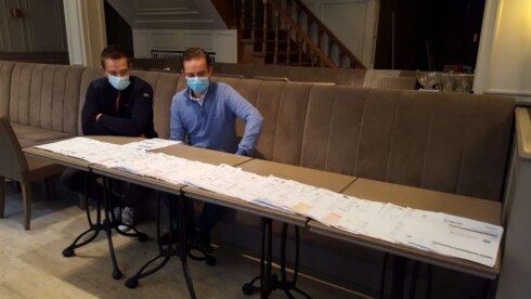 2021-01-19 00:00:00 - Straf beeld: Uitbaters ijssalon leggen alle facturen op tafel