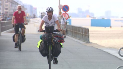 2021-09-10 00:00:00 - Man fietst volledige landsgrens af, goed voor 1.000 km