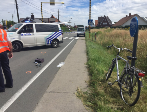 2016-07-08 00:00:00 - Fietser in levensgevaar na aanrijding Ingelmunster