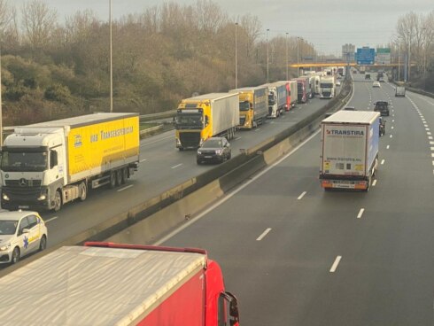 2020-12-22 00:00:00 - Grenzen met Verenigd Koninkrijk dicht: grote problemen voor transportsector