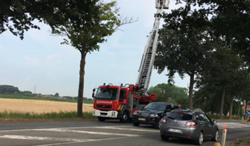 2018-07-16 00:00:00 - 25 transmigranten springen uit vrachtwagen in Brugge