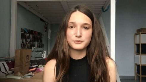 2016-07-28 00:00:00 - Tiener kondigt op YouTube aan dat ze kanker heeft